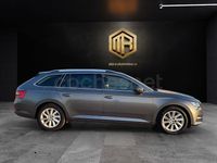 Usado Skoda Superb Ambition 150 CV (110 kW) 2022 Gris / plata Familiar