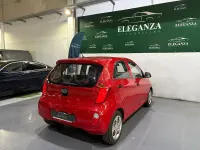 Usado Kia Picanto 69 CV (50 kW) 2011 Rojo Utilitario