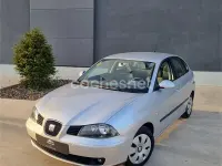Usado Seat Ibiza 100 CV (73 kW) 2004 Gris / plata Utilitario