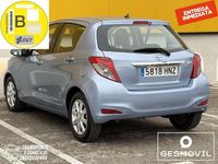 Usado Toyota Yaris Active 90 CV (66 kW) 2013 Azul Utilitario