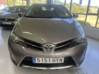 Usado Toyota Auris Business Edition 132 CV (97 kW) 2014 Beige Utilitario
