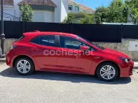 Usado Toyota Corolla Active 122 CV (89 kW) 2020 Rojo Berlina