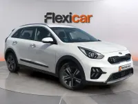 Usado Kia Niro 141 CV (103 kW) 2021 Blanco SUV