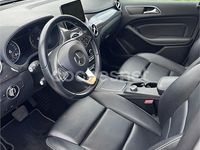 Usado Mercedes B200 136 CV (100 kW) 2019 Gris / plata Utilitario
