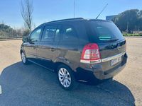 Usado Opel Zafira Family 110 CV (80 kW) 2013 Negro Monovolumen