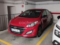 Usado Hyundai i30 Style 135 CV (99 kW) 2016 Granate Berlina