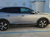 Usado Peugeot 3008 Allure 131 CV (96 kW) 2019 Gris SUV