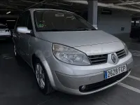 Usado Renault Scénic II Dynamique 110 CV (80 kW) 2006 Gris / plata Monovolumen