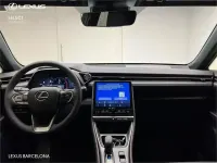 Usado Lexus LBX 136 CV (100 kW) 2026 Gris SUV