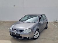 Usado VW Golf IV Highline 102 CV (75 kW) 2005 Gris / plata Berlina