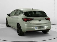 Usado Opel Astra Design & Tech 131 CV (96 kW) 2021 Gris Utilitario