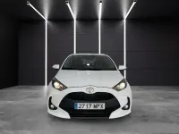 Usado Toyota Yaris Business Edition 115 CV (84 kW) 2024 Blanco Utilitario