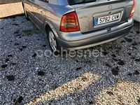 Usado Opel Astra Edition 80 CV (58 kW) 2004 Gris / plata Berlina