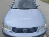 Usado VW Passat Highline 130 CV (95 kW) 1999 Azul Berlina