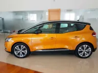 Usado Renault Scenic E-Tech Zen 140 CV (102 kW) 2019 Amarillo Monovolumen