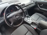 Usado Audi A4 130 CV (95 kW) 2004 Gris / plata Berlina