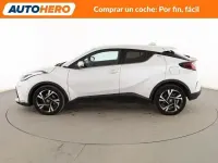 Begagnad Toyota C-HR Advance 125 HK (91 kW) 2023 Vit SUV