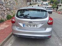 Usado Ford Focus Trend 95 CV (69 kW) 2011 Gris / plata Berlina