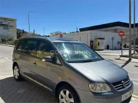 Usado VW Touran Trendline 136 CV (100 kW) 2004 Beige Monovolumen