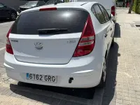 Usado Hyundai i30 Comfort 109 CV (80 kW) 2009 Blanco Berlina