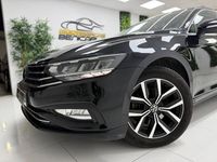 Usado VW Passat Executive 150 CV (110 kW) 2022 Negro Familiar