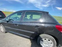Usado Peugeot 207 Active 75 CV (55 kW) 2011 Negro Berlina
