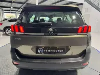 Usado Peugeot 5008 Active 131 CV (96 kW) 2020 Verde SUV