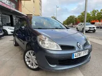 Usado Renault Clio II Dynamique 70 CV (51 kW) 2006 Gris / plata Berlina