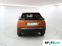 Usado Peugeot 2008 Allure 101 CV (74 kW) 2022 Naranja SUV