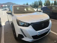 Usado Peugeot 2008 Allure 100 CV (73 kW) 2020 Blanco SUV