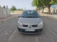 Usado Renault Scénic 130 CV (95 kW) 2008 Gris / plata Monovolumen