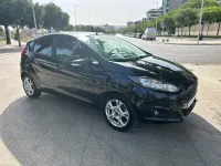 Usado Ford Fiesta Trend 100 CV (73 kW) 2014 Negro Utilitario