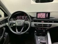 Usado Audi A4 Advanced 150 CV (110 kW) 2018 Gris / plata Familiar