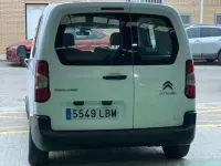 Usado Citroën Berlingo Live 102 CV (75 kW) 2021 Blanco Monovolumen