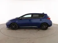 Usado Toyota Auris Hybrid Active 136 CV (100 kW) 2017 Azul Berlina