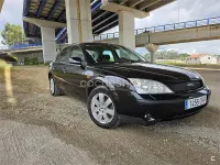 Usado Ford Mondeo Ghia 130 CV (95 kW) 2003 Negro Berlina