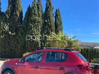 Usado Dacia Sandero Comfort 90 CV (66 kW) 2018 Granate Berlina