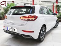 Usado Hyundai i30 100 CV (73 kW) 2025 Blanco