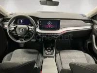 Usado Skoda Octavia Style 204 CV (150 kW) 2024 Gris / plata Berlina