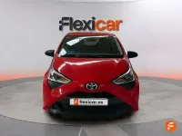 Käytetty Toyota Aygo X-play 72 HP (52 kW) 2022 Punainen