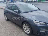 Usado Seat Leon Style 110 CV (80 kW) 2021 Gris / plata Berlina