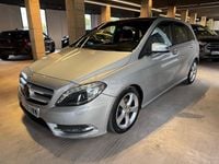 Begagnad Mercedes B180 109 HK (80 kW) 2014 Grå Minibuss