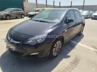 Usado Opel Astra Excellence 136 CV (100 kW) 2015 Negro Berlina
