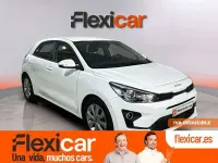 Usado Kia Rio 101 CV (74 kW) 2023 Blanco Berlina