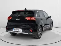 Usado Kia Niro 141 CV (103 kW) 2022 Negro SUV