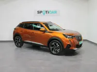 Usado Peugeot 2008 Active 100 CV (73 kW) 2021 Naranja SUV