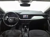 Usado Skoda Kamiq 95 CV (69 kW) 2022 Blanco SUV