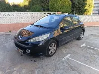 Usado Peugeot 207 95 CV (69 kW) 2008 Negro Berlina