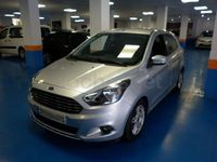 Usado Ford Ka Plus Ultimate 85 CV (62 kW) 2016 Gris / plata Utilitario