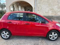 Usado Toyota Yaris 90 CV (66 kW) 2008 Rojo Utilitario